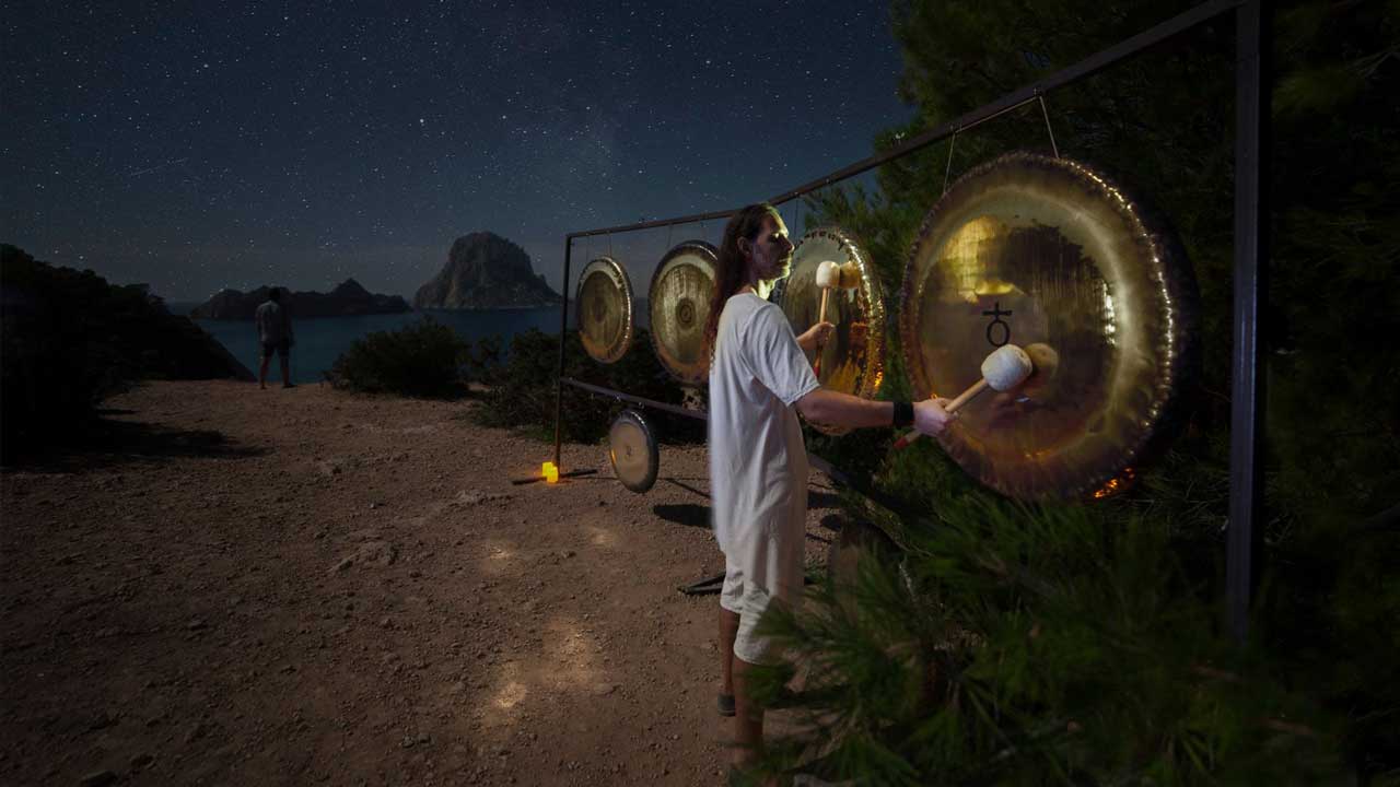 Gong setting at Es Vedra View.